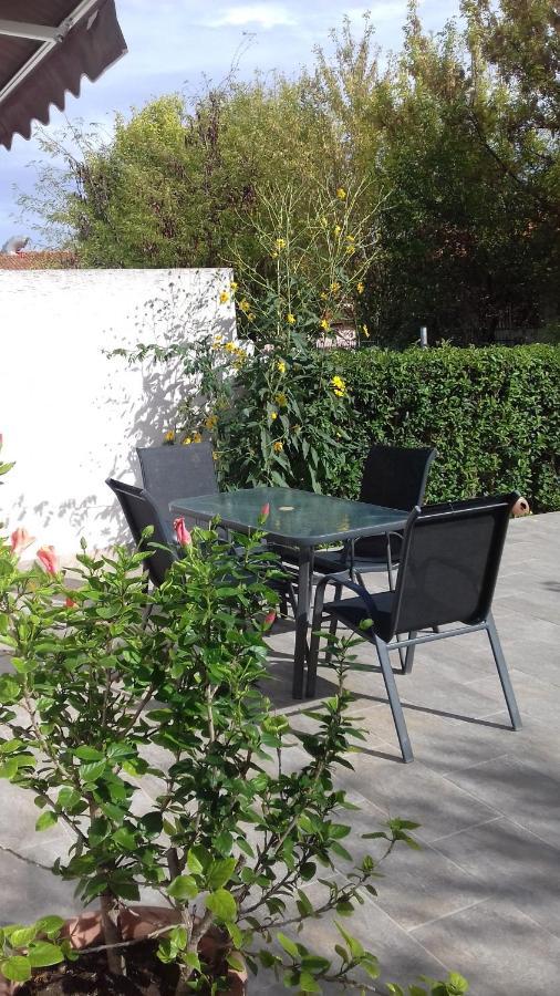 Διαμέρισμα Με Κήπο Orestias Exterior foto